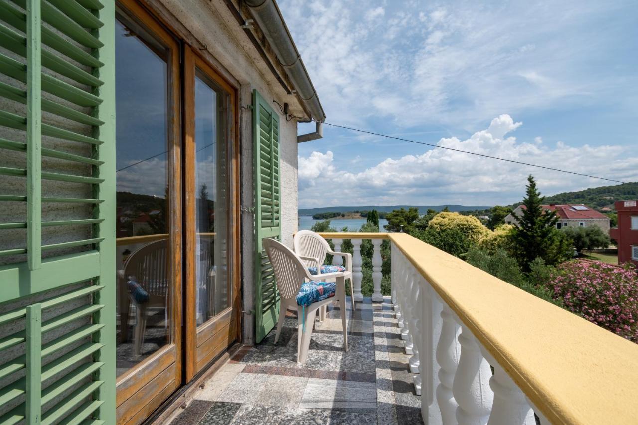 Apartments And Rooms By The Sea Mrljane, Pasman - 327 Neviđane Eksteriør billede